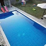 Wildstone Krusi - Pool & 1 Podgorica