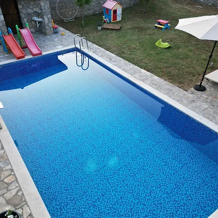 Wildstone Krusi - Pool & 1 Подгориця