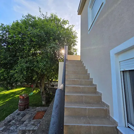 Wildstone Krusi - Pool & 1