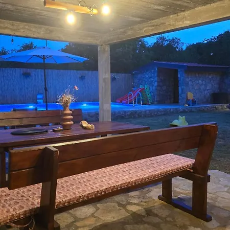 Wildstone Krusi - Pool & 1 波德戈里察