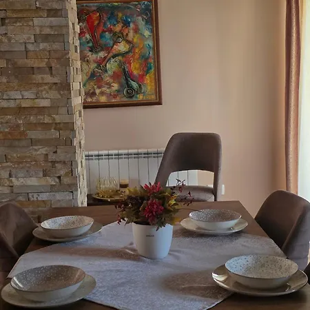 Wildstone Krusi - Pool & 1 公寓 *