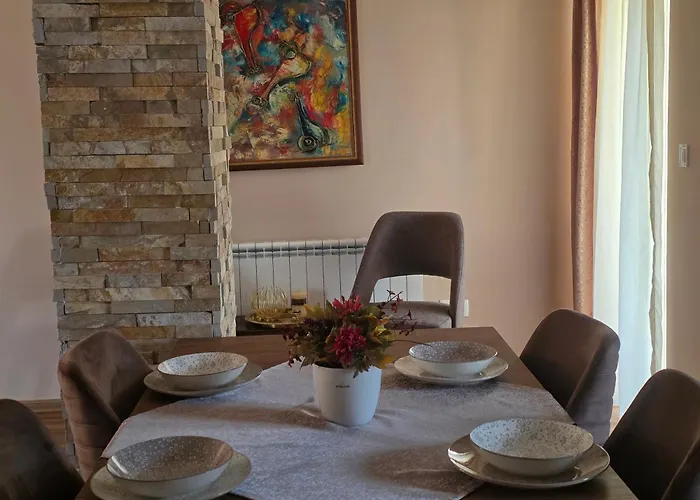 Wildstone Krusi - Pool & 1 Apartment *